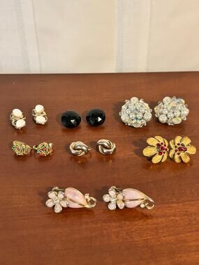 Vintage Clip On Earrings Lot 7 Pairs Pearl Rhinestone Gold Tone Statement Bundle